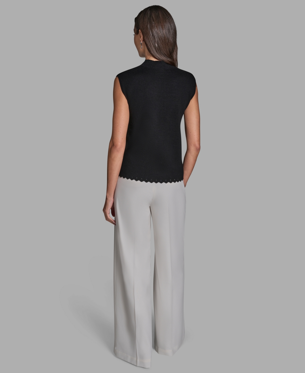 Bcbg Women's Sleeveless Mock Neck Knit Top In Black