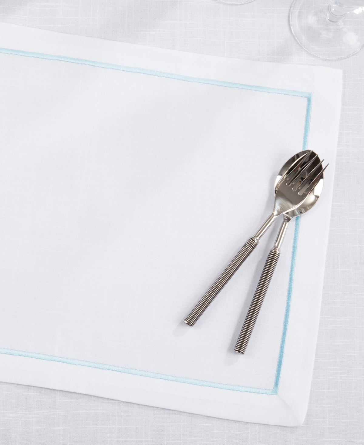 Saro Lifestyle Embroidered Line Design Placemat, Set of 4