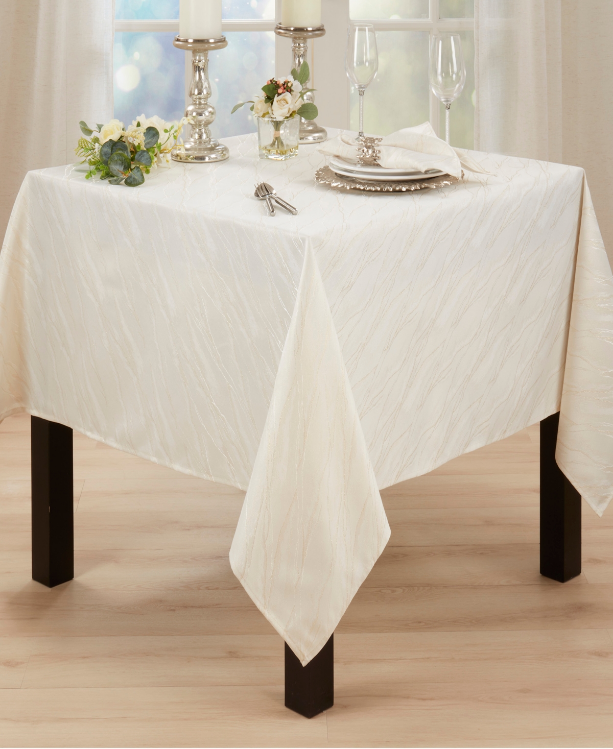Saro Lifestyle Metallic Shimmer Tablecloth