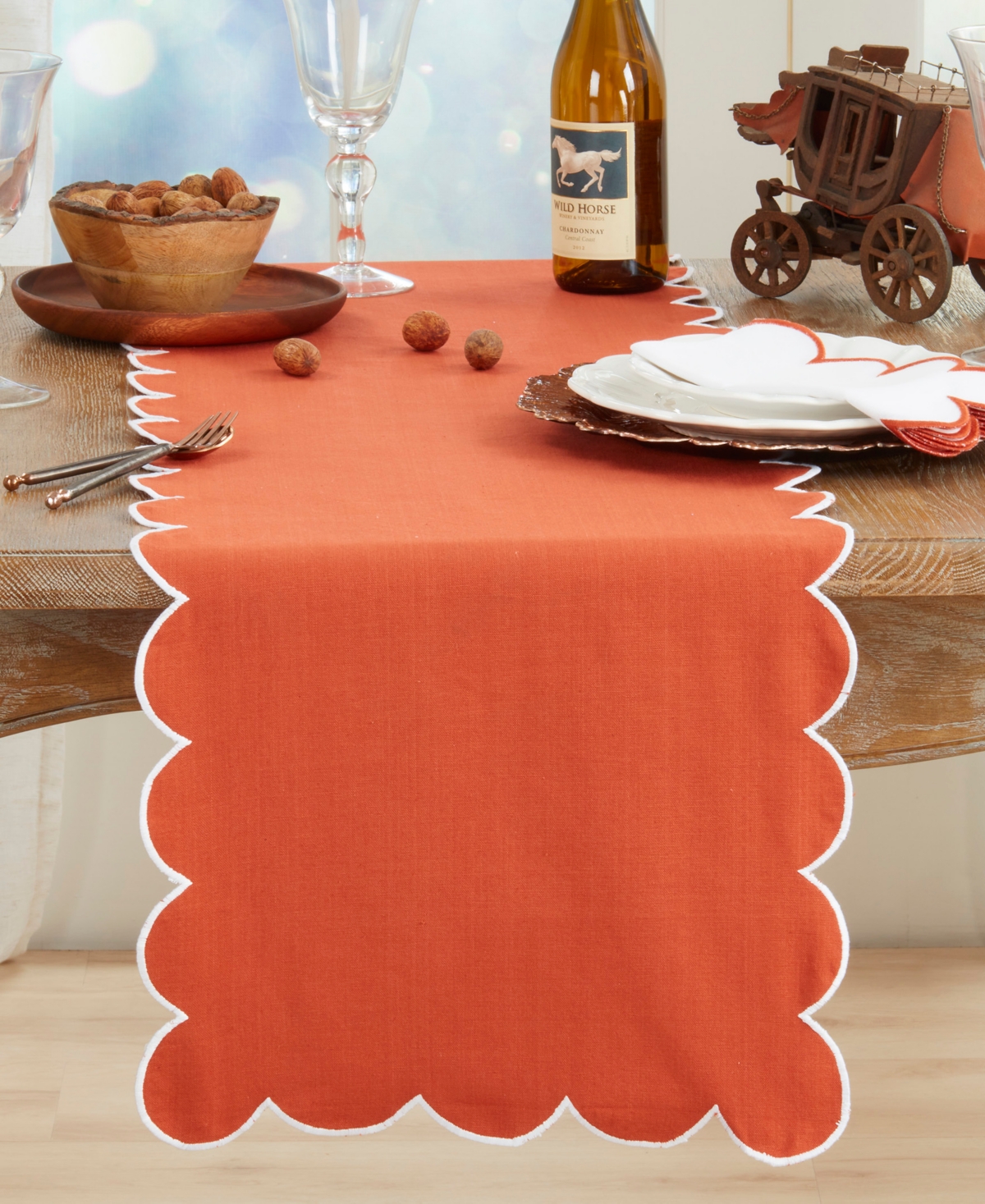 Saro Lifestyle Scalloped Table Runner, 16" X 72" In Brown