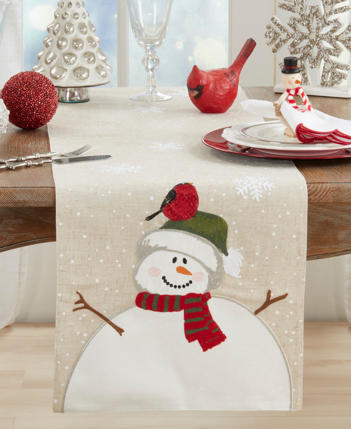 Saro Lifestyle Linen Blend Snowman Table Runner, 16" X 70" In Brown
