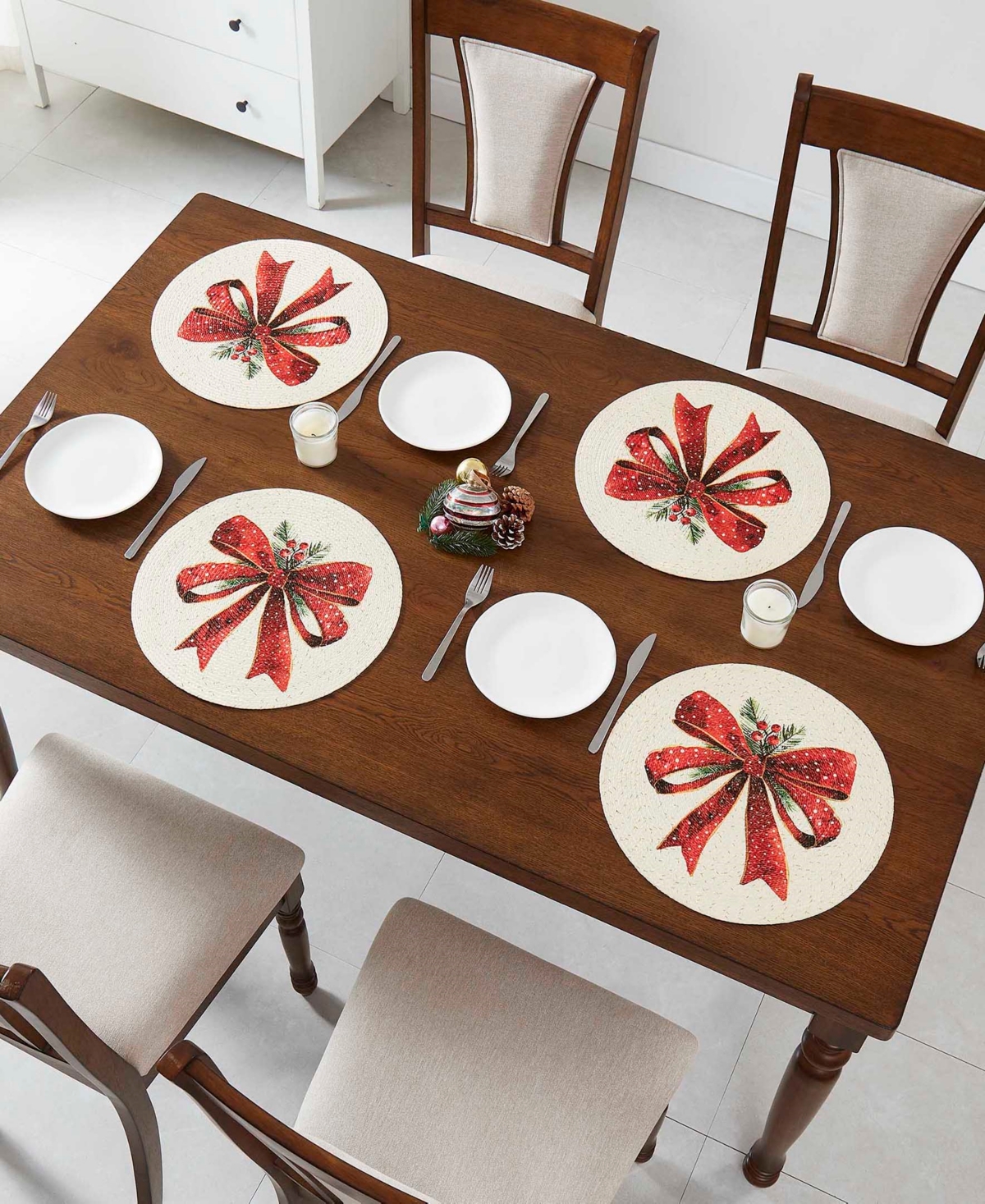 Avanti Christmas Ribbon Round Braided Placemats, Set of 4