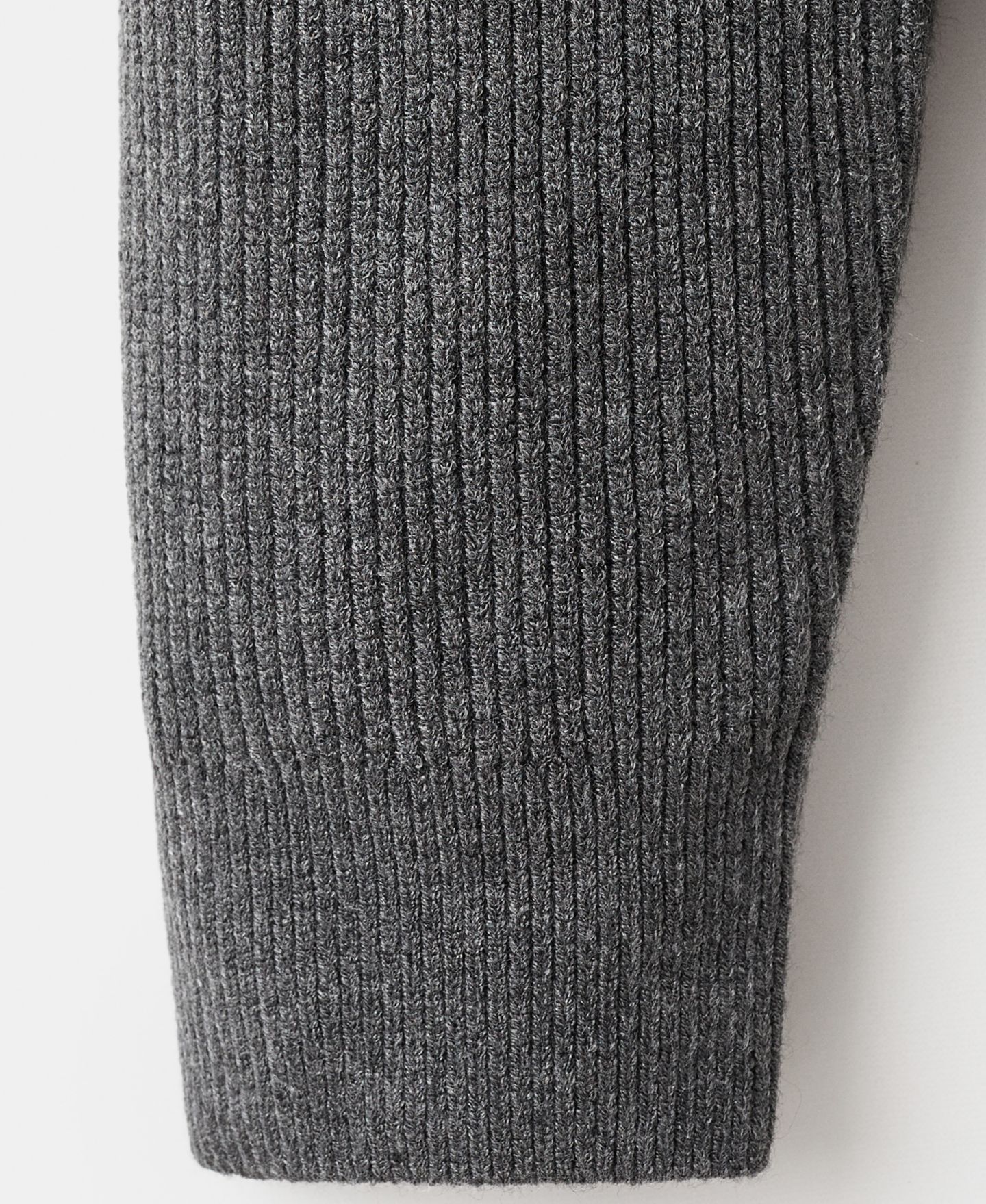 Мужской свитер MANGO Ribbed Wool-Blend, цвет: Тёмный меланжевый серый — фото 6