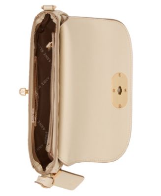 Emboss Saddle with Variegated Chain Strap