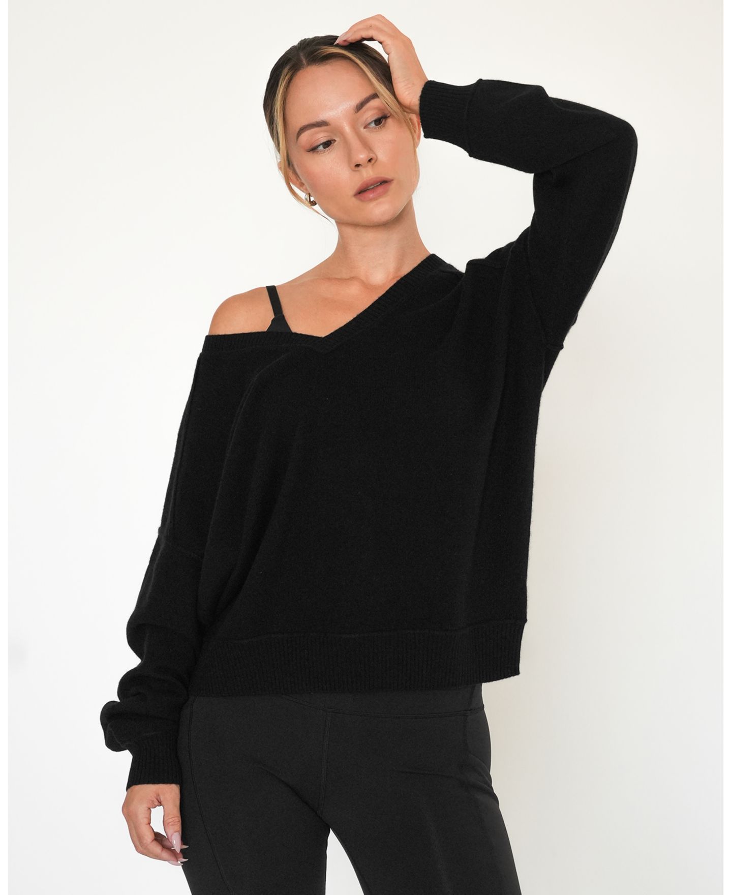 Женский свитер Rebody Active Nora V Neck Cashmere, цвет: Чёрный — фото 4