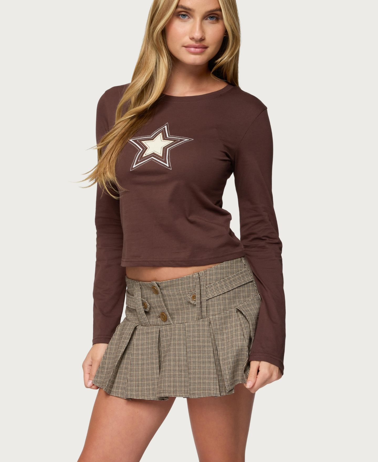 Женская футболка Edikted Starlett Long Sleeve, цвет: Коричневый — фото 4