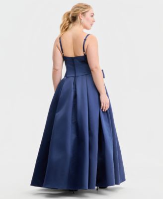 Macy's Exclusive Trendy Plus Size Satin Sweetheart-Neck Bow Gown