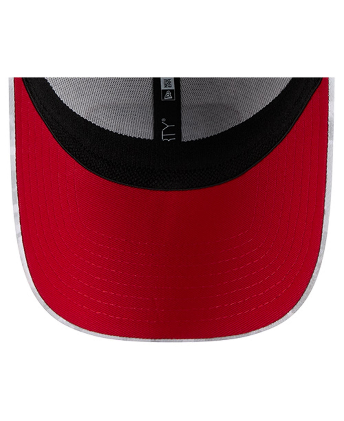 New Era Men's White San Francisco 49ers 2025 Salute to Service Digital Camo Fan Pack 39THIRTY Flex Hat