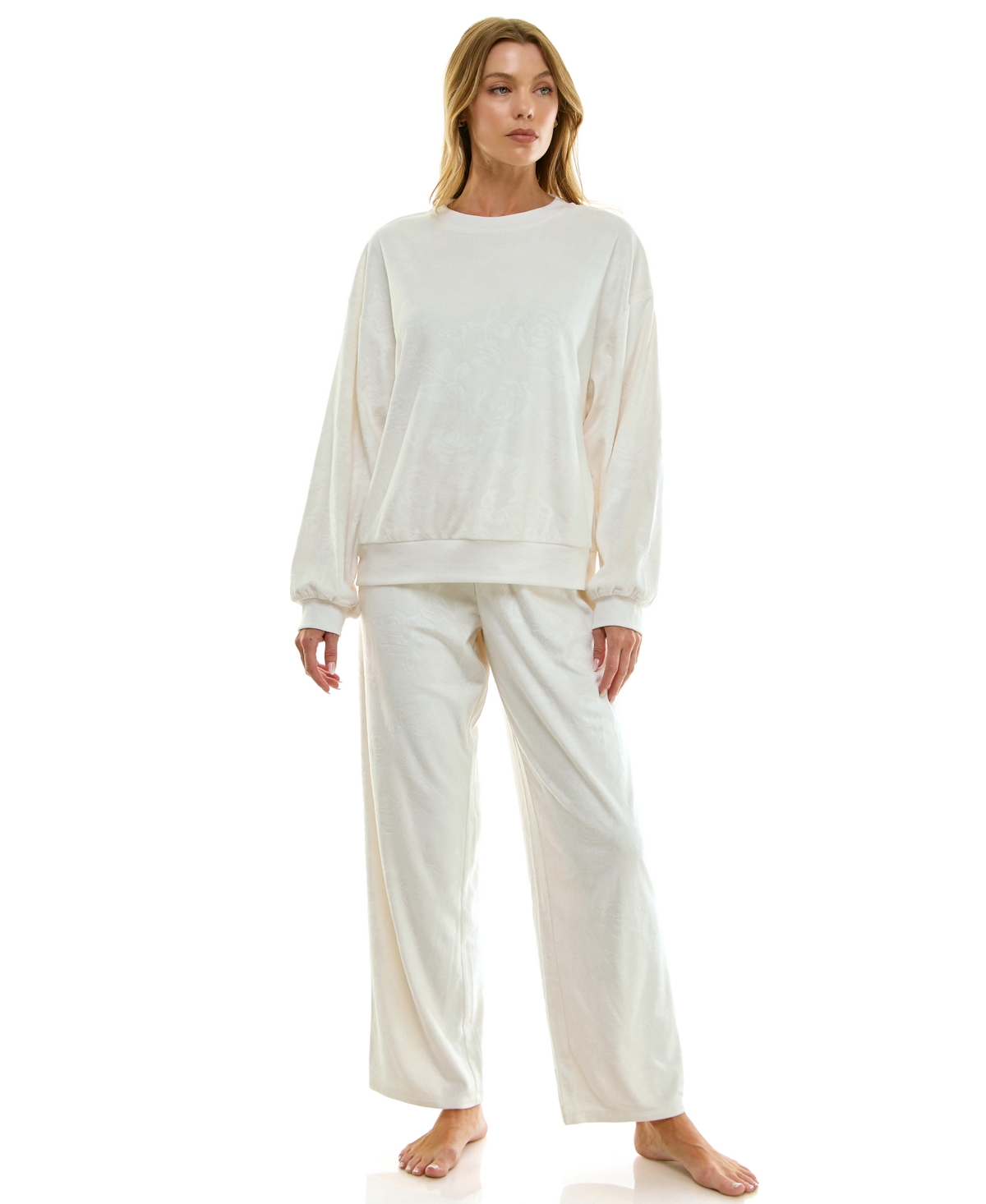 Roudelain Women's Long Sleeve Crew Neck And Pant Set In White