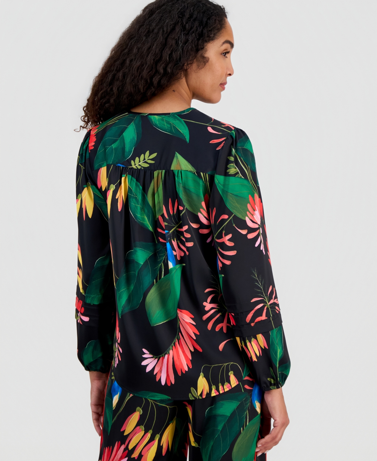 T Tahari Women's Floral-Print Split-Neck Piping Blouse