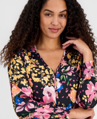 Women's Printed V-Neck Pleated-Back Top