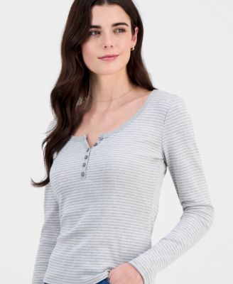 Juniors' Scoop-Neck Long-Line Henley Top