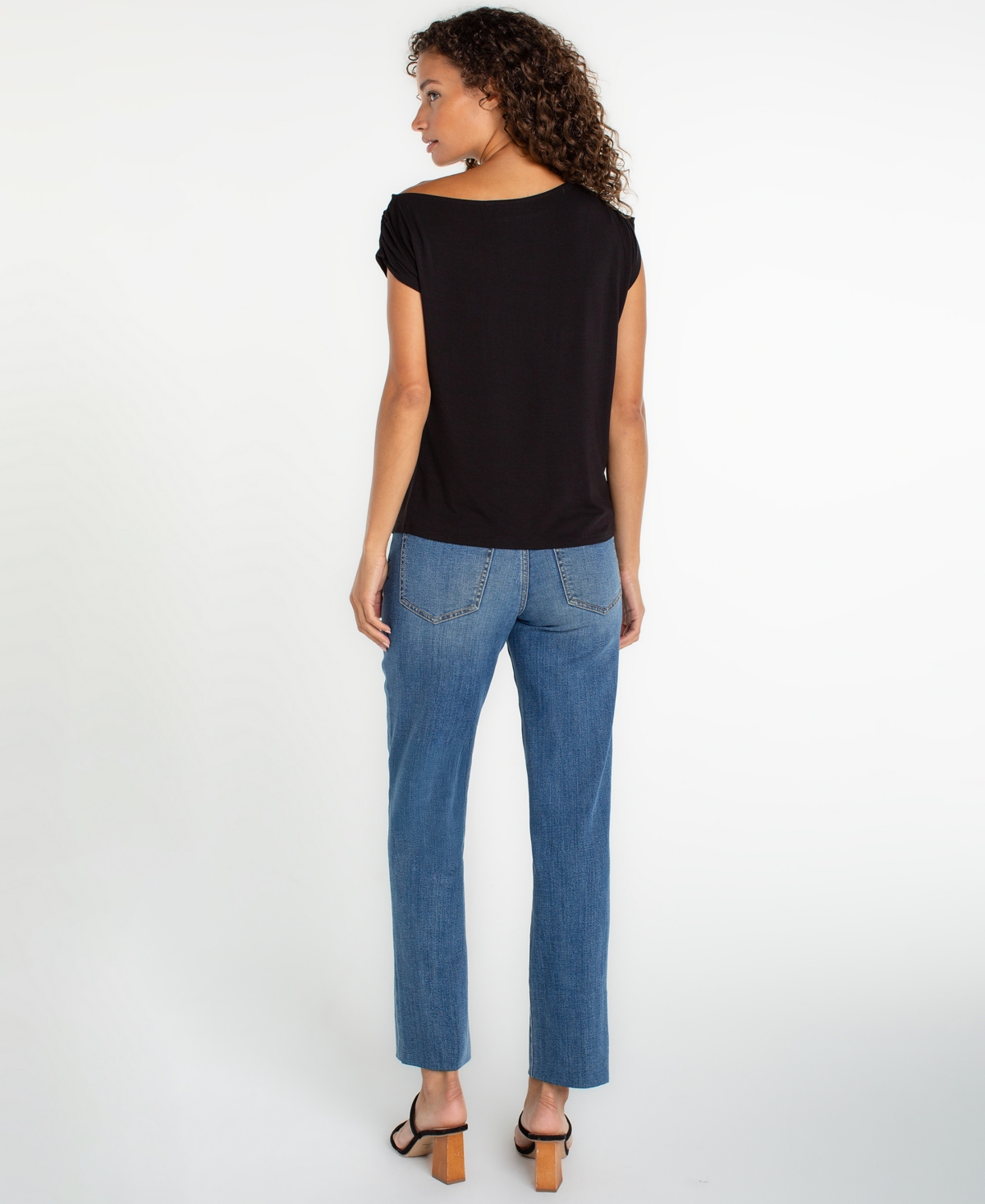 Liverpool Los Angeles Women's Short-Sleeve Asymmetrical Off-The-Shoulder Top