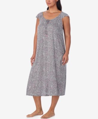 Plus Size Sleeveless Long Gown