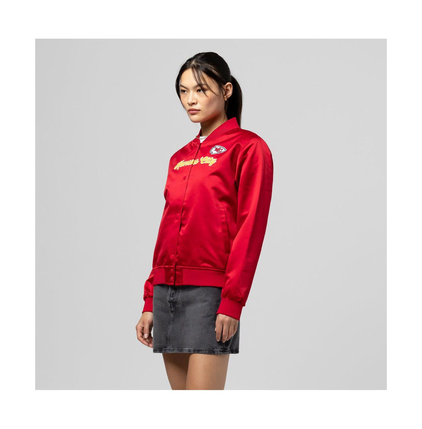 Женская куртка Mitchell & Ness Red Kansas City Chiefs Full-Snap Satin — фото 1