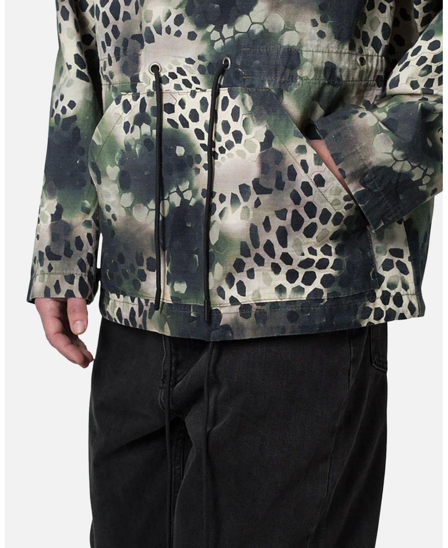 Мужская куртка mnml Swamp Camo Anorak, цвет: Серый / Тёмный зелёный — фото 5