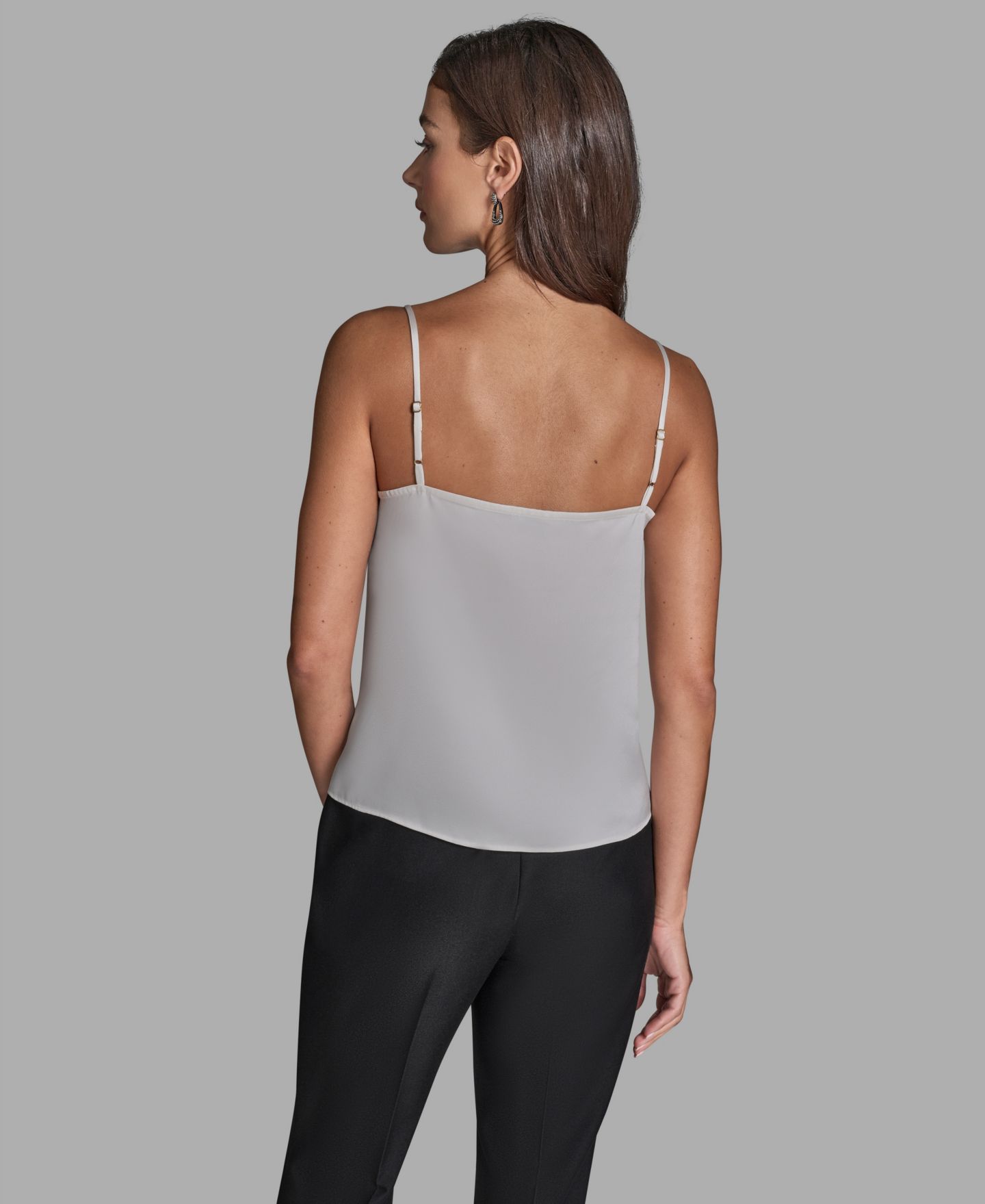Женский топ BCBG Sleeveless V-Neck Cami Top, цвет: Белый — фото 3