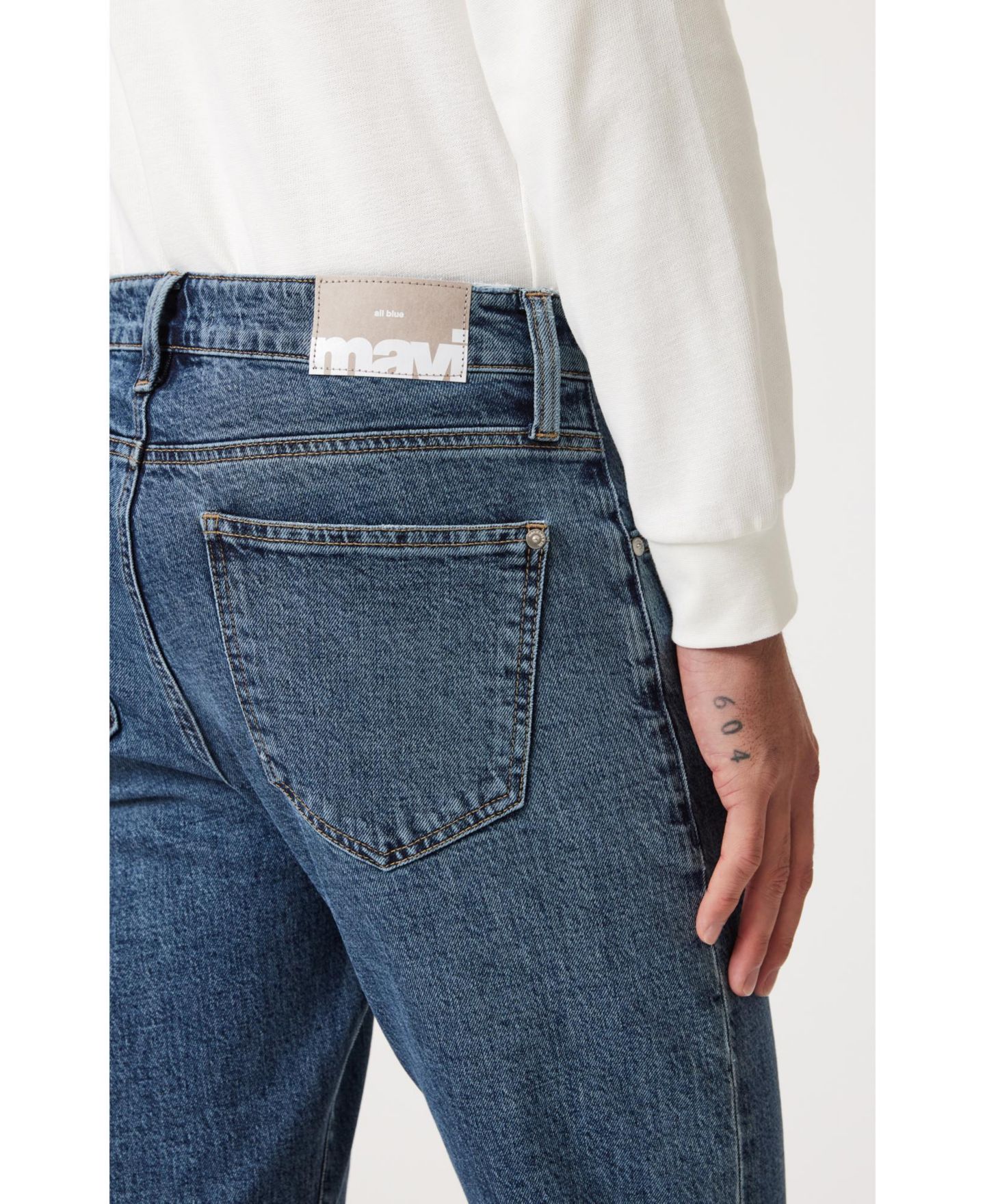 Мужские джинсы Mavi Jeans Mavi Zach Straight Leg In Dark Faded Classic Blue, цвет: Тёмный выцветший синий — фото 5