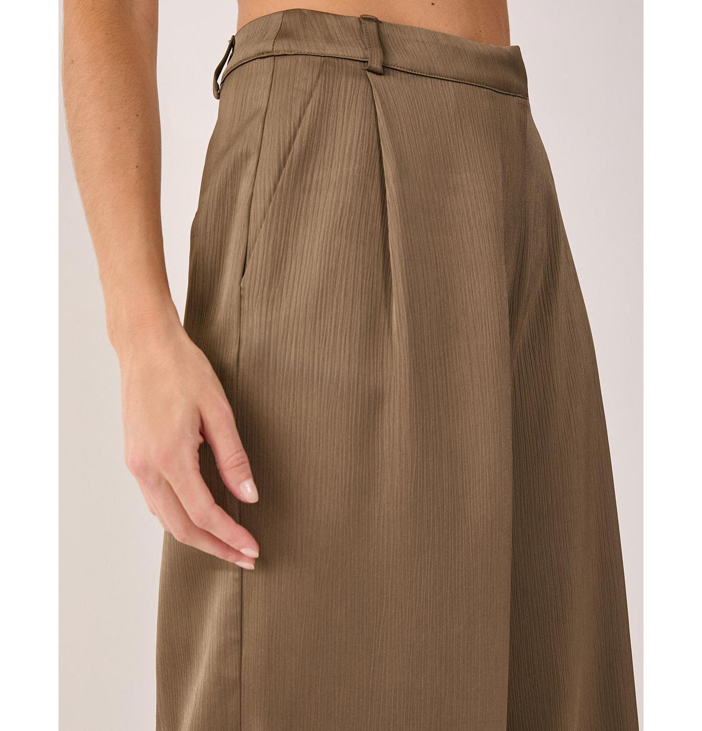 Женские брюки Nasty Gal Satin Pleated Tailored, цвет: Оливковый — фото 6