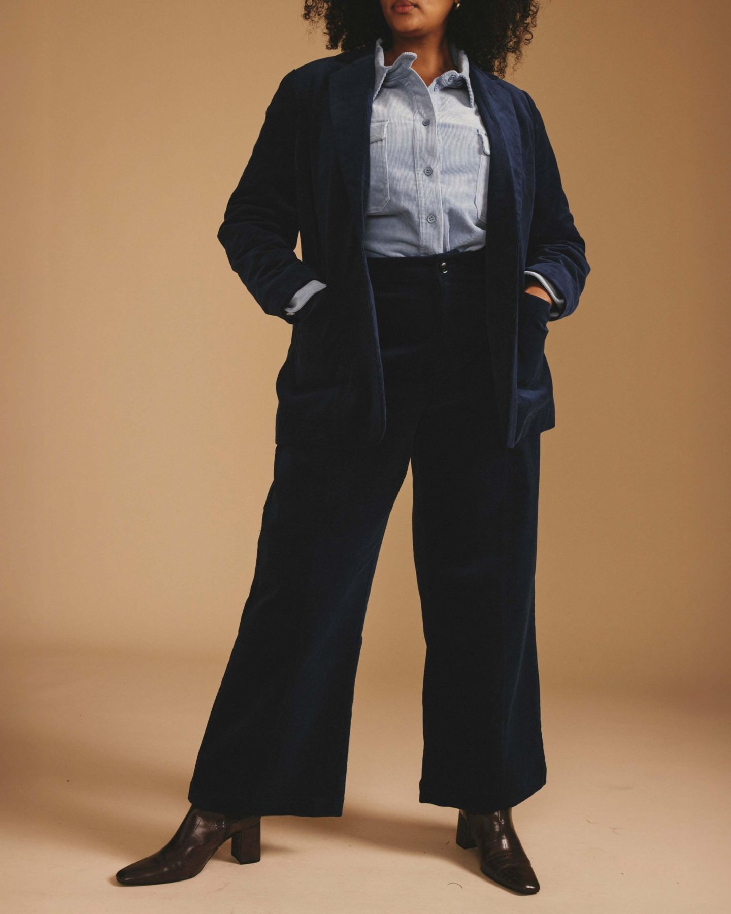Женские брюки Universal Standard Camila Wide Leg Corduroy, цвет: Синий — фото 4