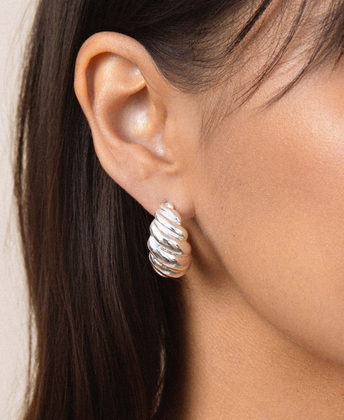 Ettika Two-tone Essential Hoop Earring Set In Metallic