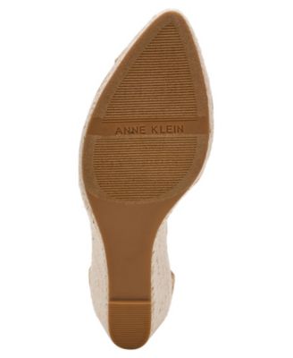 Women's Wilmott Closed Toe Wedge Espadrilles