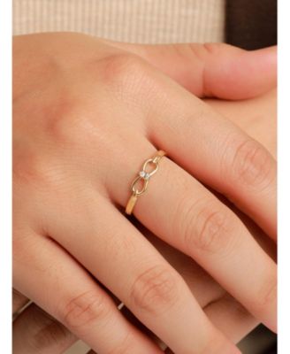 Infinity Ring in 14K Gold, Size 9, approx. 1.7 grams.
