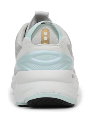 Women's Distance LX Round Toe Sneakers