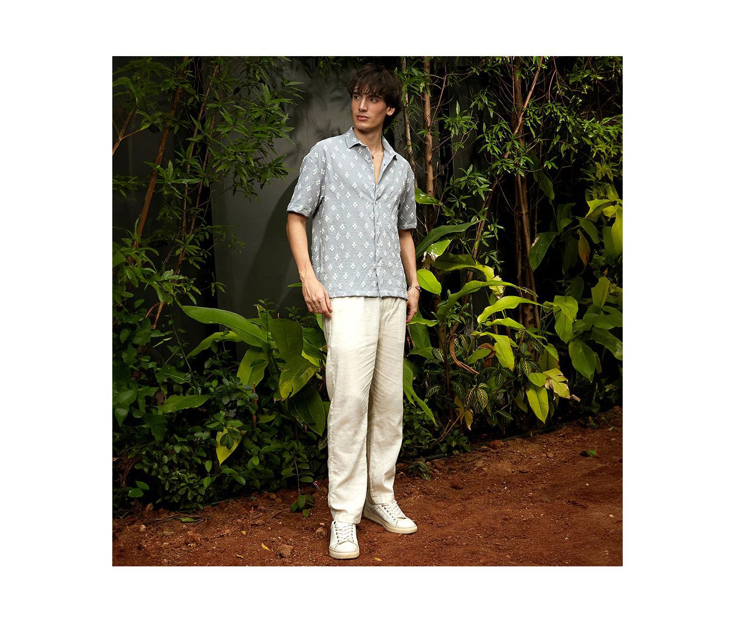 Мужская рубашка Cahoot Campus Sutra Baby Blue Floral-Tactile Oversized, цвет: Синий — фото 6
