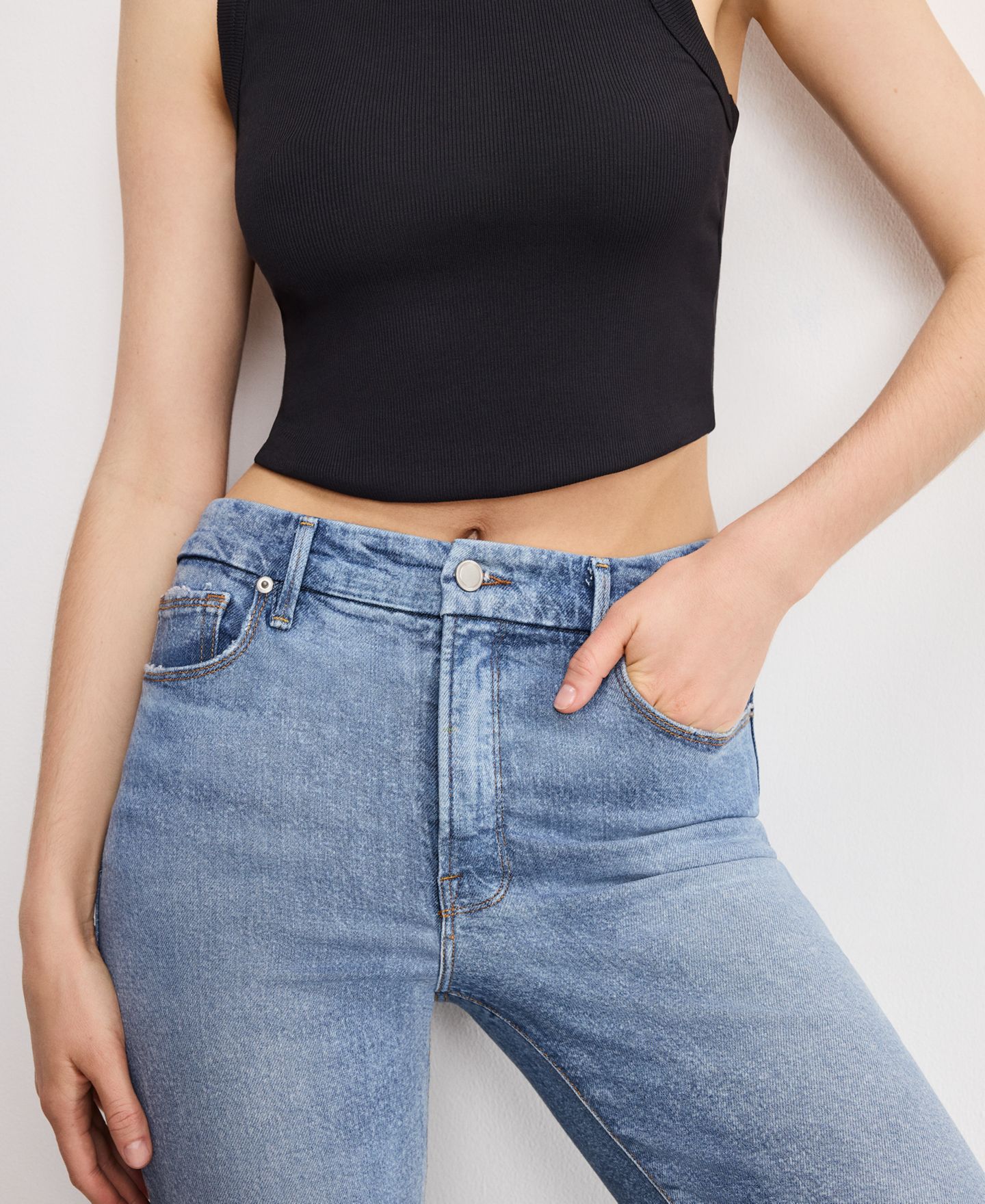 Женские джинсы Good American Boot Cut, цвет: Индиго — фото 2