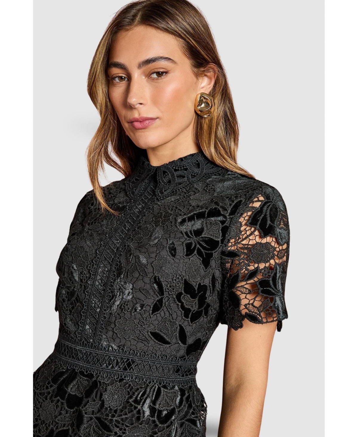 Coast Women's Velvet Lace Collared Midi Dress