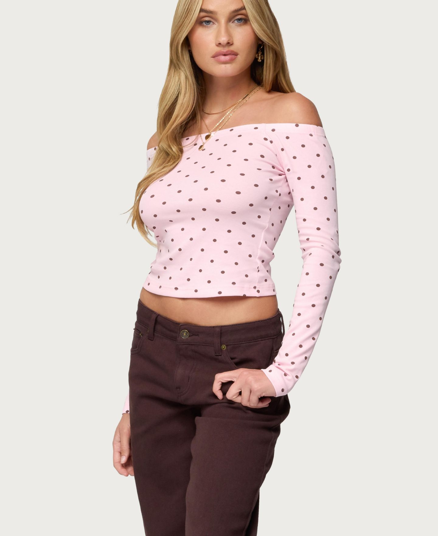 Женский топ Edikted Leandra Off Shoulder Polka Dot, цвет: Светлый розовый — фото 5