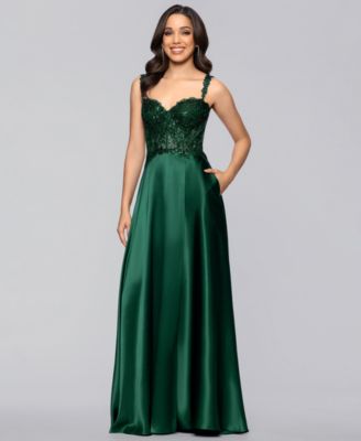 Juniors' Sequin Detail Sweetheart Neck Gown