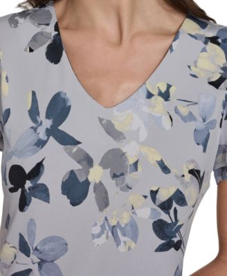 Women's Printed V-Neck Top