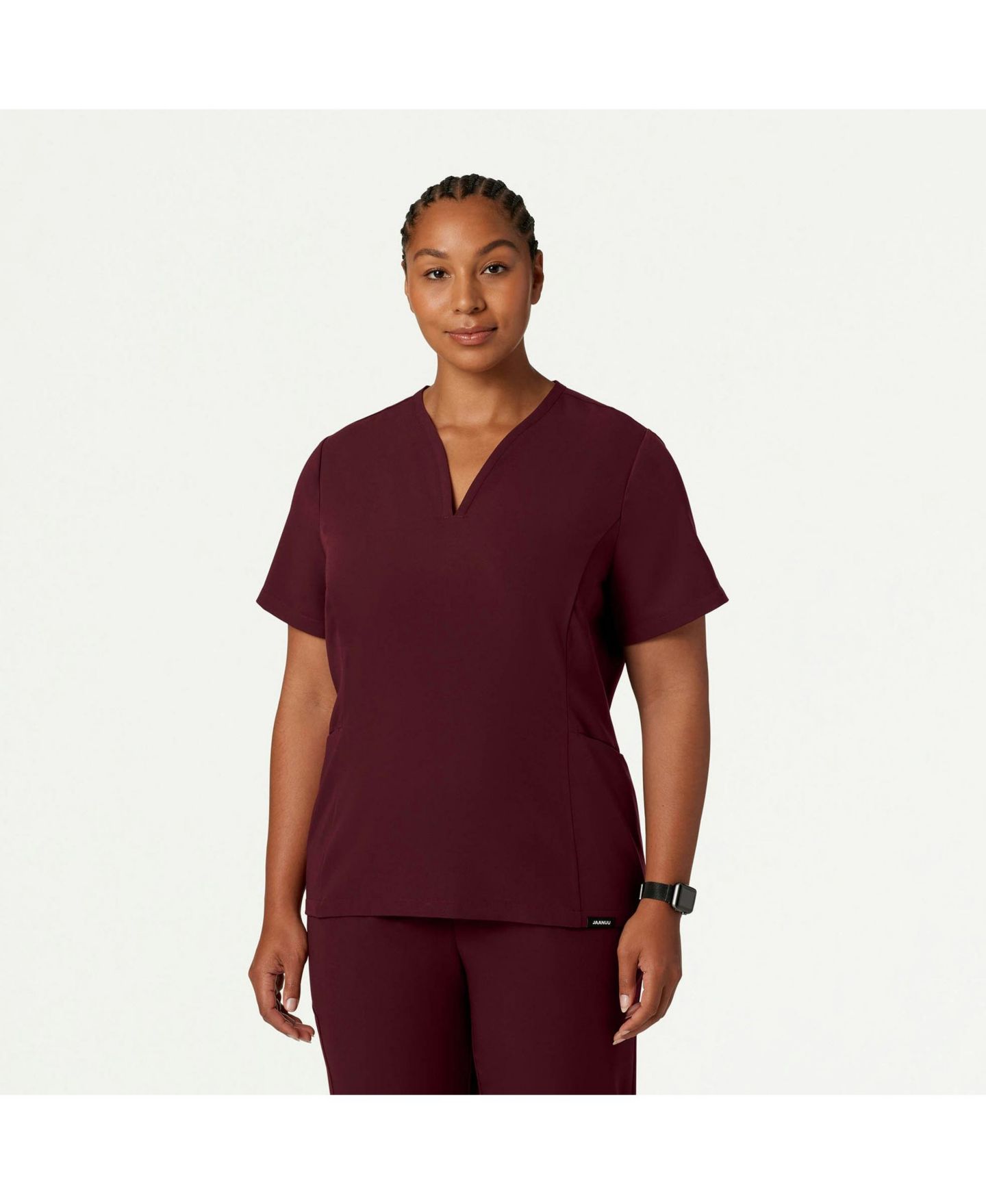 Женский топ Jaanuu Calix 2-Pocket Tailored V-Neck Scrub, цвет: Бордовый — фото 5