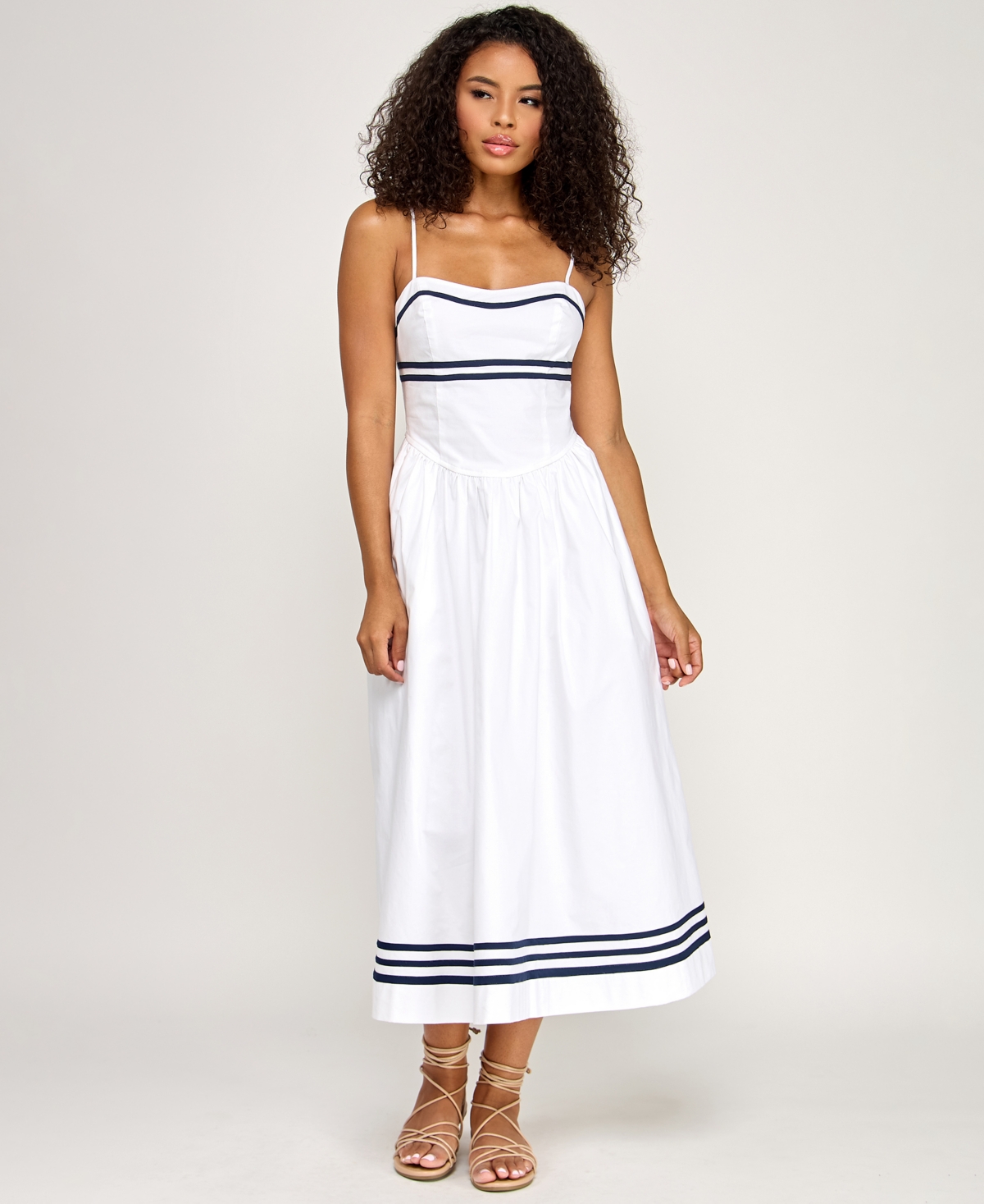 Seni & Cade Juniors' Sweetheart Neck Midi Dress