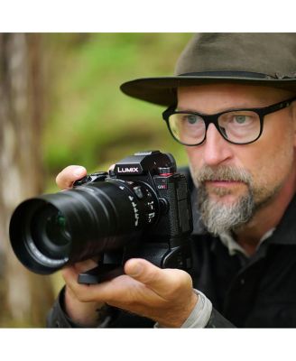 LUMIX G9II Mirrorless Camera with LUMIX G Leica DG Vario-Elmarit 12-60mm f/2.8-4 ASPH Lens