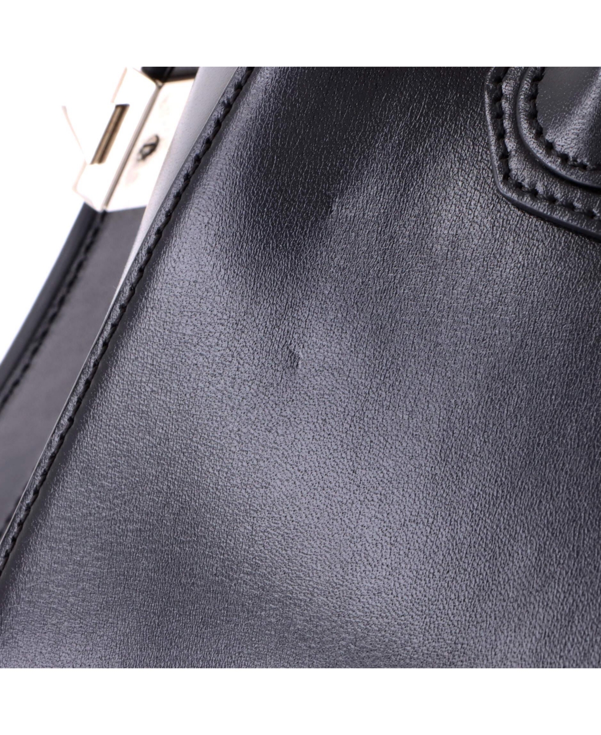 Pre-Owned Givenchy Medium Antigona Bag Glazed Leather