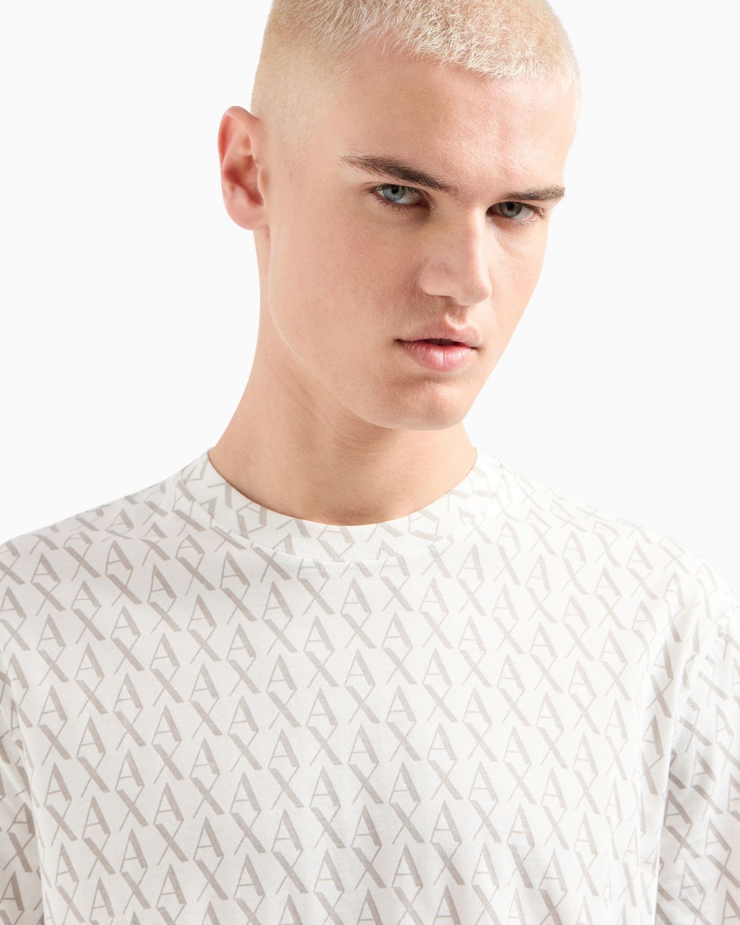 Мужская футболка A|X Armani Exchange Regular-Fit Logo Graphic — фото 4