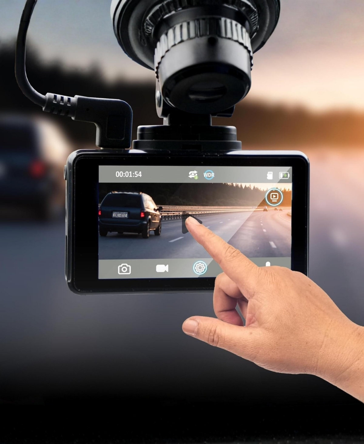 Car and Driver EYE2PRO 4K Dashcam with Touchscreen Display