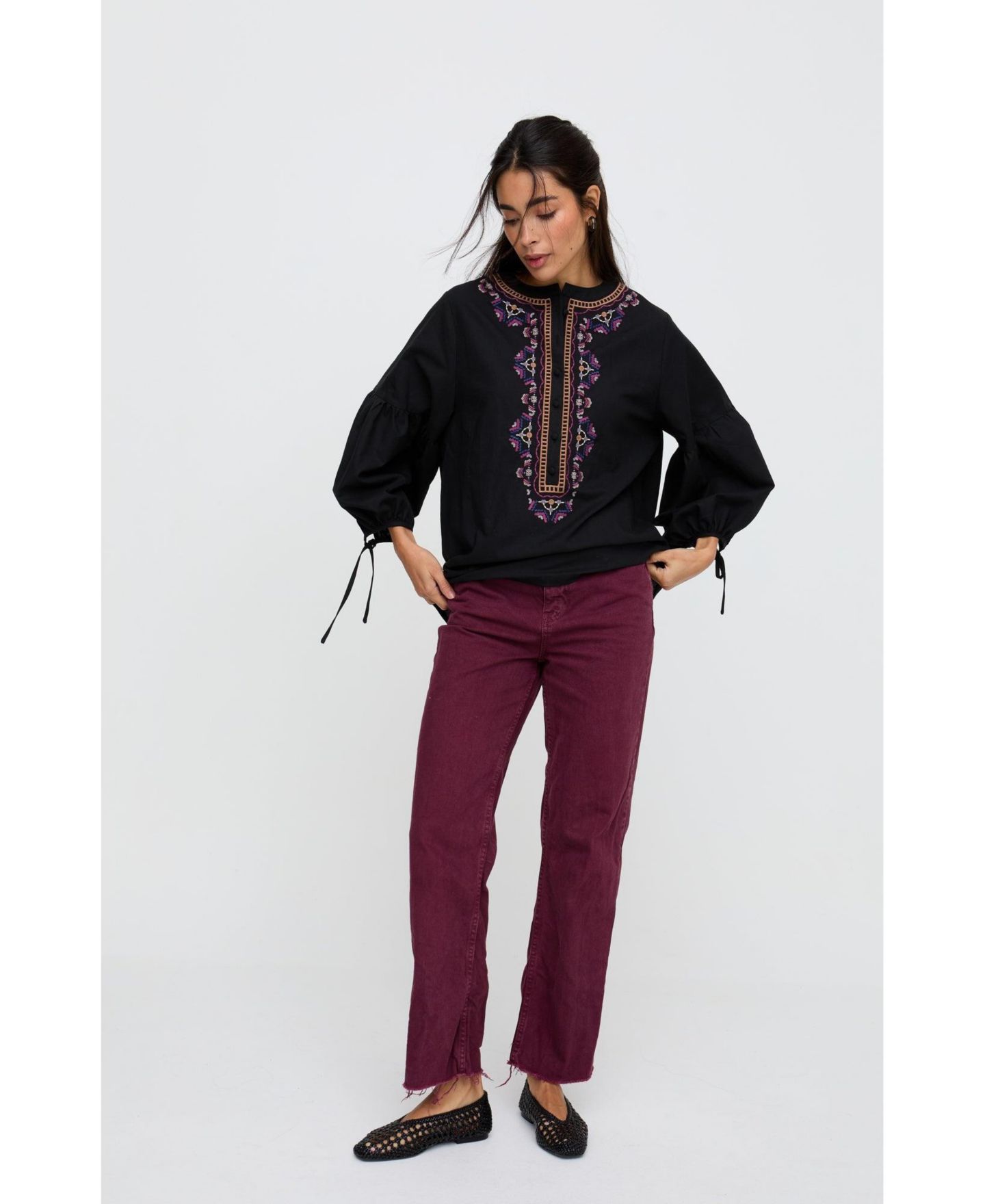 Женская блузка Raffya Anai Half Placket Embroidered, цвет: Чёрный — фото 5