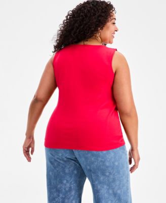 Plus Size Solid-Color Scalloped V-Neck Tank Top