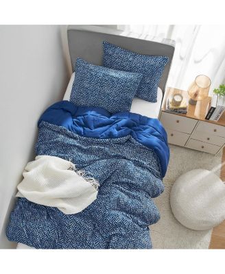 Peak of Cozy Oversized Comforter