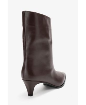 Women's Aleo Leather Pointed Toe Boot.