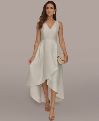 Women's Sleeveless Asymmetrical V-Neck Ball Gown