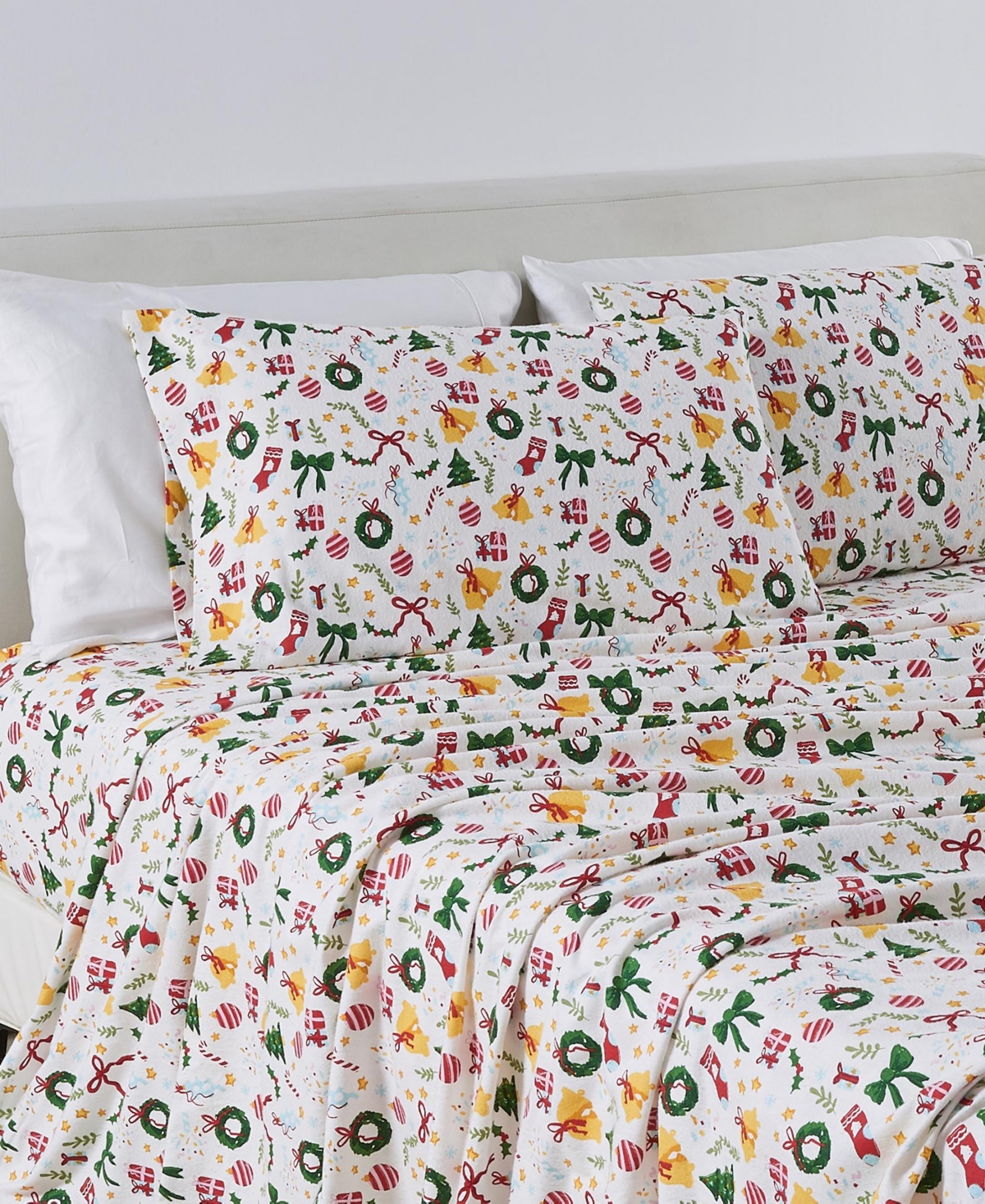 Linery & Co Ultra-Soft Turkish Cotton Flannel Christmas Print Sheet Set.