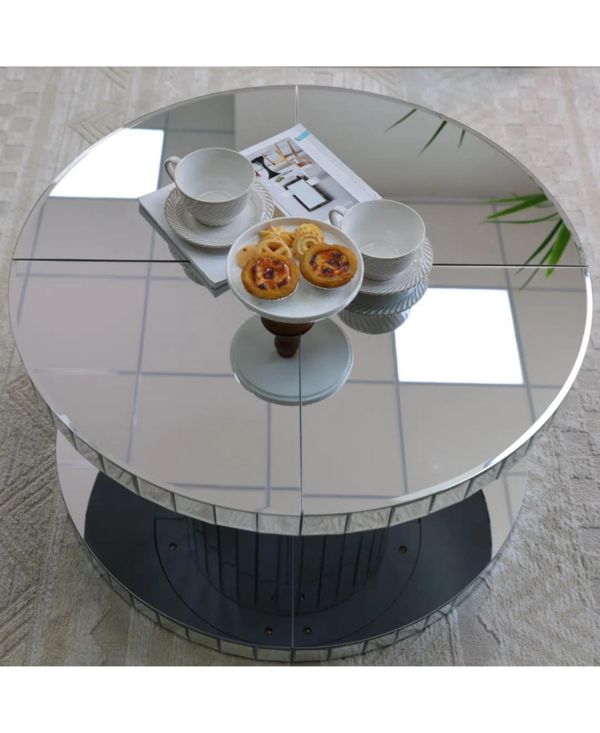 Streamdale Furniture Luxury Round Mirror Coffee Table - Fluted Glass 31.5"