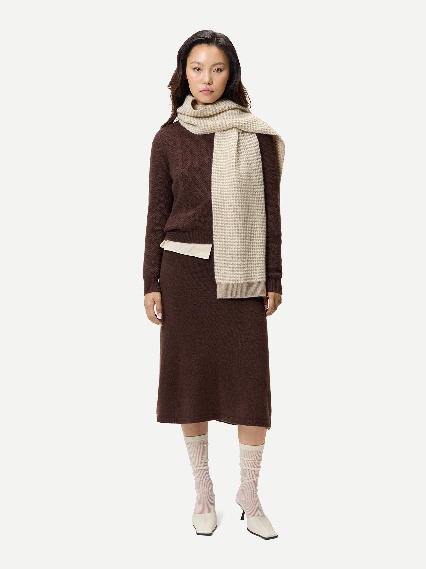 Женский свитер Gobi Cashmere Cropped Crewneck Cashmere — фото 7