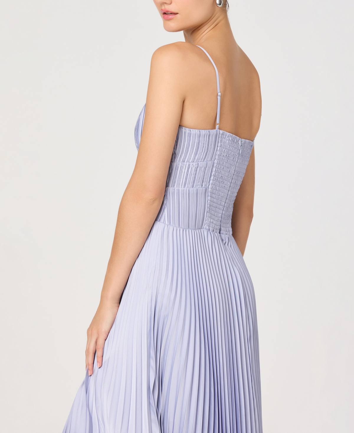 Astr the Label Women's Sweetheart Neck Pleated A-Line Midi Dress