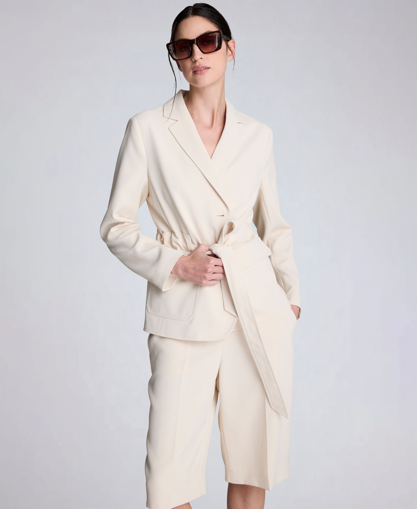 Женская куртка Kenneth Cole Notch Collar Vision Twill Belted, цвет: Устричный — фото 8